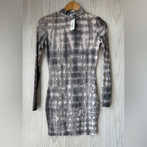 🌊 Tic Toc “Keeping It Trendy” Gray Mesh Swim Cover / Mini Dress – Size S NWT